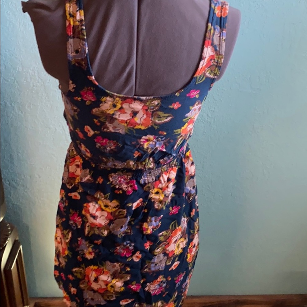 Floral Ruffle Front Dress - Picture 3 of 4